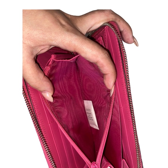 GUCCI PINK GUCCISSIMA NEW YORK YANKEES ZIP AROUND WALLET - Picture 8 of 8